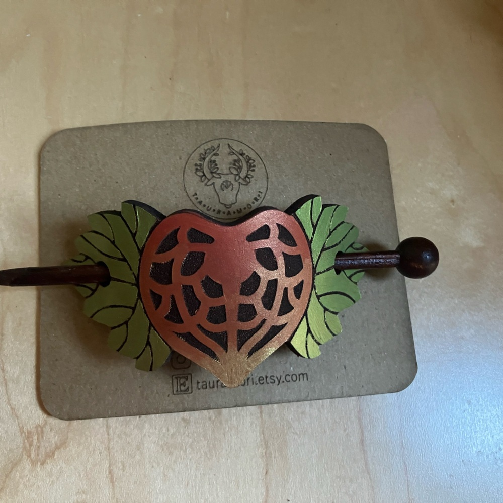 Heart-Shaped Leather Hair Clip with Leaf Design and wooden pin